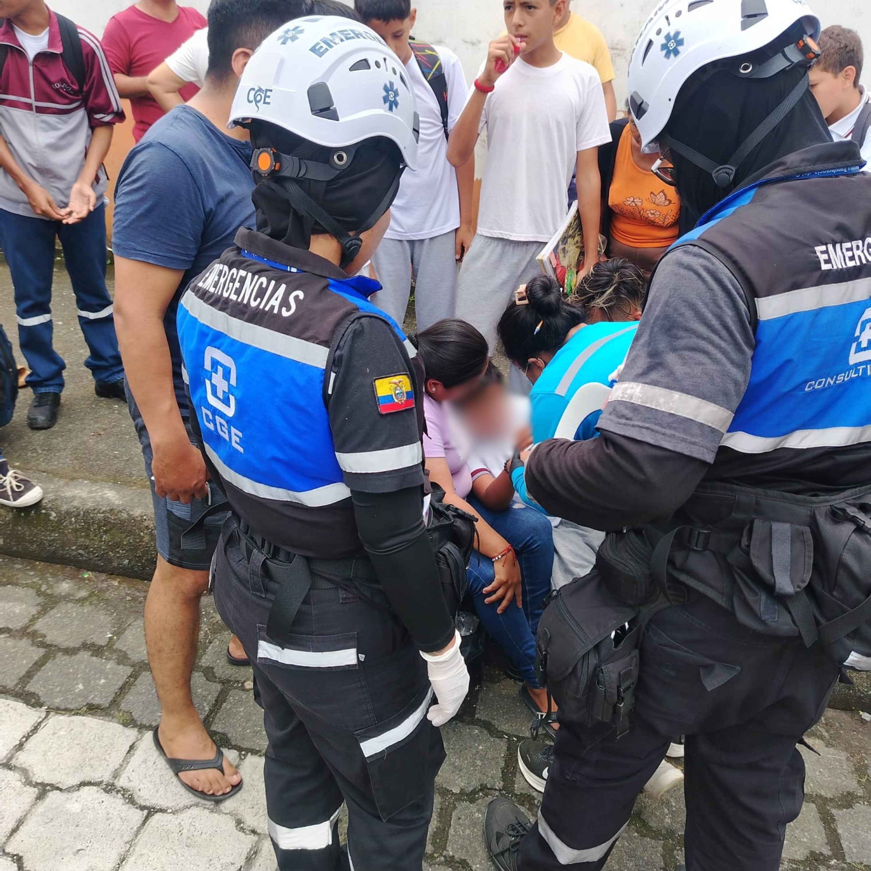 PARAMÉDICOS VOLUNTARIOS DE CONSULTING GROUP ECUADOR ATENDIERON A MENOR TRAS ATROPELLAMIENTO
